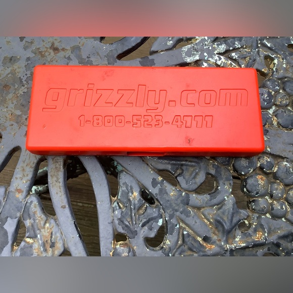 Dial Caliper 4 inch - Picture 4 of 5